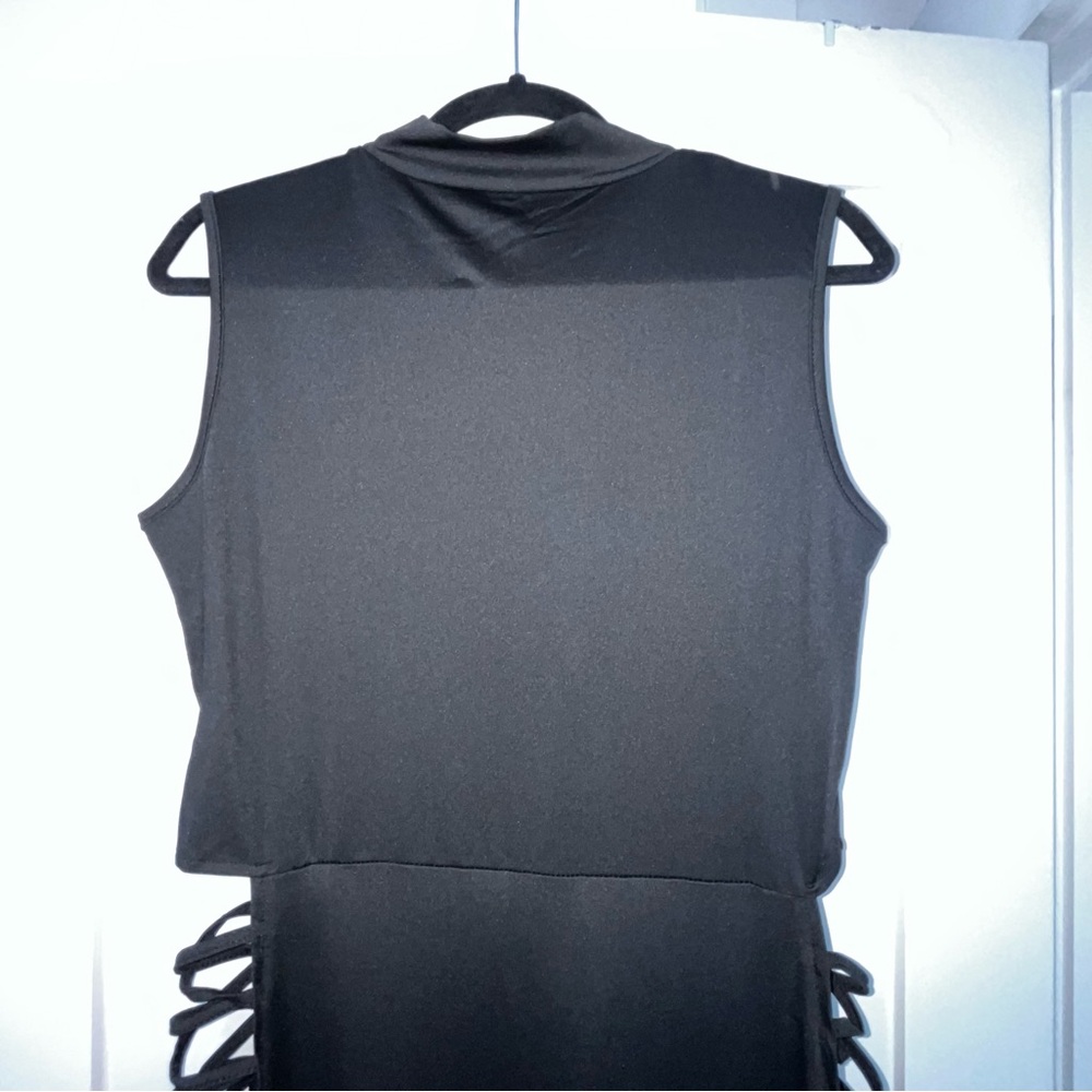 Sleeveless Open Sided Maxi Black Dress - Picture 9 of 15